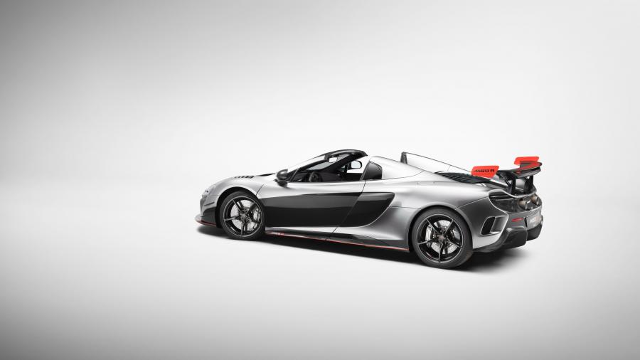  McLaren MSO R Spider 2017 года  (фото 2 из 5)